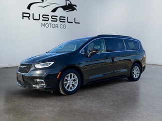 Used 2022 Chrysler Pacifica Touring-L image 1