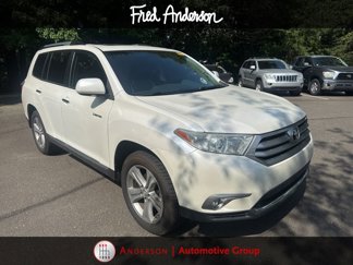Used 2013 Toyota Highlander Limited image 1