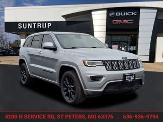 Used 2020 Jeep Grand Cherokee Altitude image 1