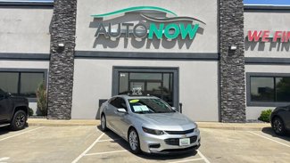 Used 2018 Chevrolet Malibu LT image 1