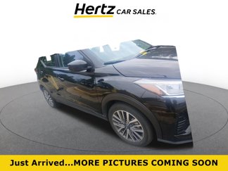 Used 2024 Nissan Kicks SV image 1