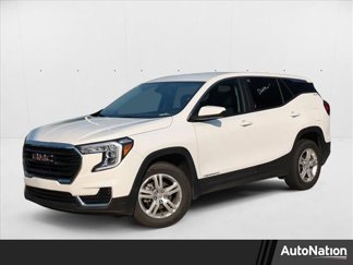 Used 2024 GMC Terrain SLE image 1
