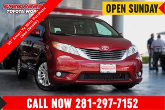 Used 2013 Toyota Sienna XLE image 1