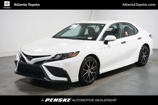 Used 2022 Toyota Camry SE image 1