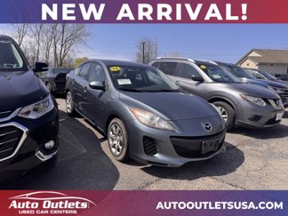 Used 2013 MAZDA MAZDA3 i SV image 1