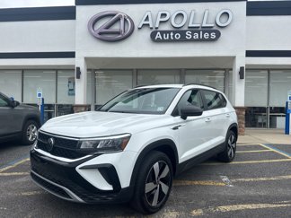 Used 2024 Volkswagen Taos S image 1