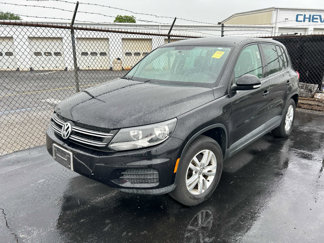 Used 2012 Volkswagen Tiguan LE image 1
