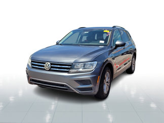 Used 2018 Volkswagen Tiguan SE w/ Panoramic Sunroof Package image 1