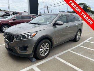 Used 2016 Kia Sorento LX image 1