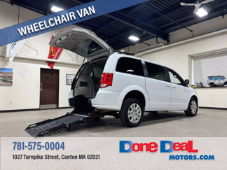 Used 2018 Dodge Grand Caravan SE image 1