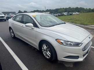 Used 2014 Ford Fusion SE image 1