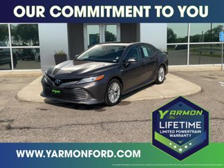 Used 2020 Toyota Camry XLE image 1