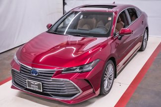 Used 2022 Toyota Avalon Limited image 1