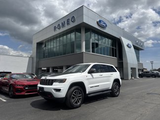 Used 2019 Jeep Grand Cherokee Trailhawk w/ Trailhawk Luxury Group image 1