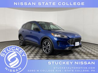 Used 2022 Ford Escape SE w/ SE Sport Appearance Package image 1