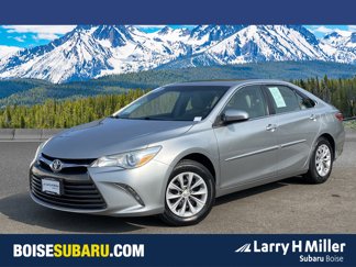Used 2017 Toyota Camry LE image 1