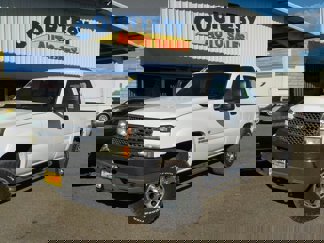Used 2005 Chevrolet Silverado 2500 LS w/ Heavy-Duty Power Package image 1