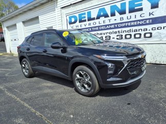 Certified 2025 Chevrolet Trax LT image 1