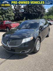 Used 2015 Lincoln MKT AWD image 1