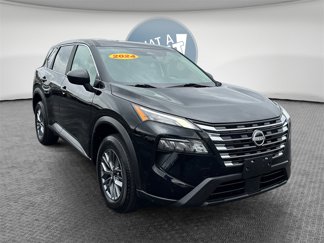 Used 2024 Nissan Rogue S image 1