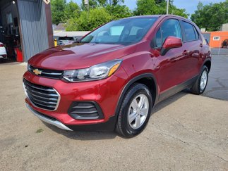 Used 2022 Chevrolet Trax LS w/ Tint and Cruise Package image 1