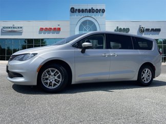 Used 2023 Chrysler Voyager LX image 1