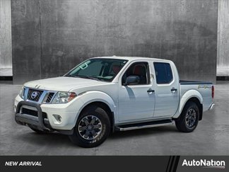 Used 2018 Nissan Frontier SV image 1
