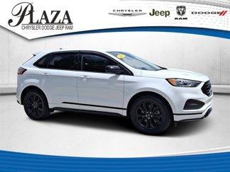 Used 2022 Ford Edge SE image 1