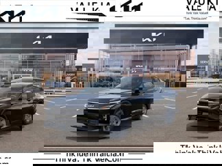 New 2025 Kia K4 LX image 1