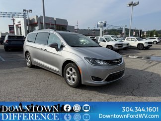 Used 2018 Chrysler Pacifica Touring-L image 1