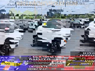 Used 2023 Chevrolet TrailBlazer LT image 1