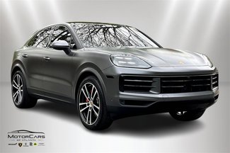 Used 2024 Porsche Cayenne S image 1
