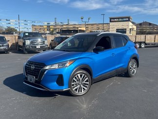 Used 2021 Nissan Kicks SV image 1