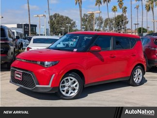 Used 2023 Kia Soul LX w/ LX Technology Package image 1