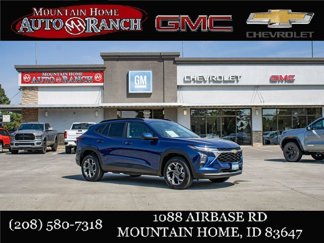 Used 2024 Chevrolet Trax LT w/ Driver Confidence Package image 1