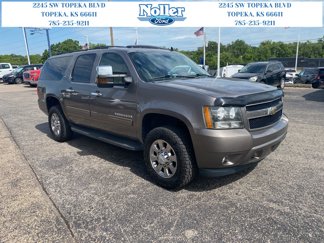 Used 2011 Chevrolet Suburban 2500 LT image 1