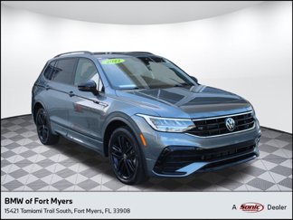 Used 2022 Volkswagen Tiguan SE R-Line image 1