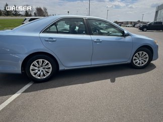 Used 2014 Toyota Camry LE image 1