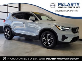 New 2025 Volvo XC40 B5 Core image 1