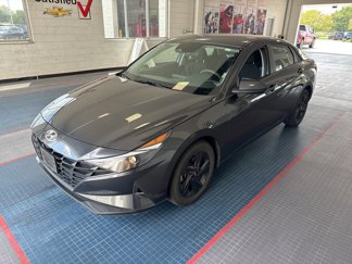 Used 2023 Hyundai Elantra SEL image 1