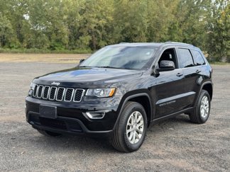 Used 2021 Jeep Grand Cherokee Laredo image 1