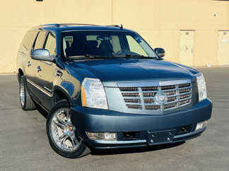 Used 2010 Cadillac Escalade ESV Premium image 1