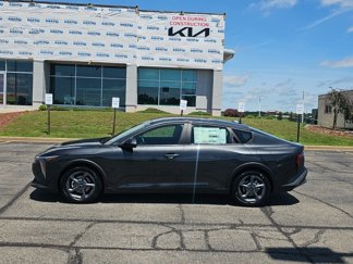 New 2025 Kia K4 LXS image 1