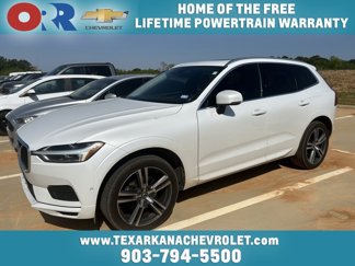 Used 2018 Volvo XC60 T5 Momentum w/ Vision Package image 1