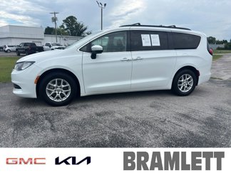 Used 2020 Chrysler Voyager Lxi image 1