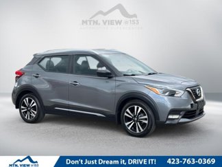 Used 2020 Nissan Kicks SR image 1