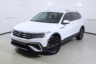 Used 2022 Volkswagen Tiguan SE image 1