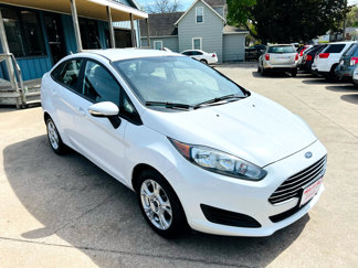 Used 2016 Ford Fiesta SE image 1