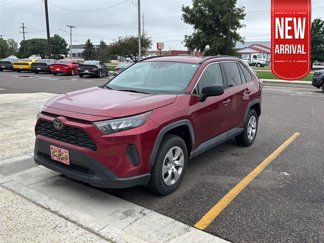 Used 2021 Toyota RAV4 LE image 1
