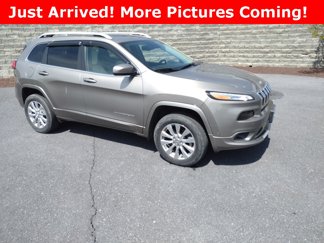 Used 2017 Jeep Cherokee Overland w/ Technology Group image 1
